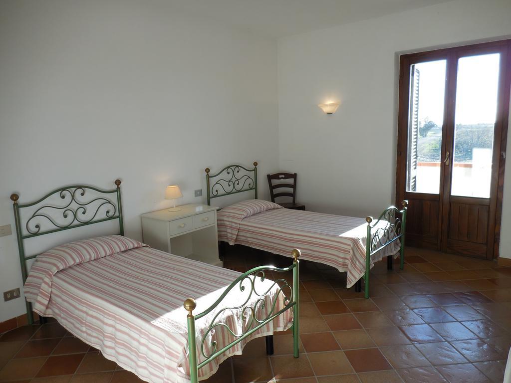 Azienda Il Tizzano อัลบิเนีย ห้อง รูปภาพ